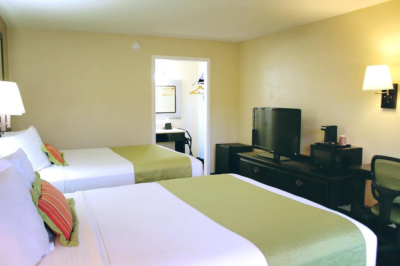 Residence Hub Inn And Suites Marianna Eksteriør billede